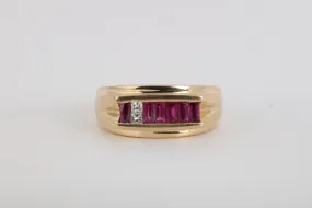 14k Yellow Gold 0.08tcw Diamond 0.75tcw Ruby Ring Size 8 (7.96g.)