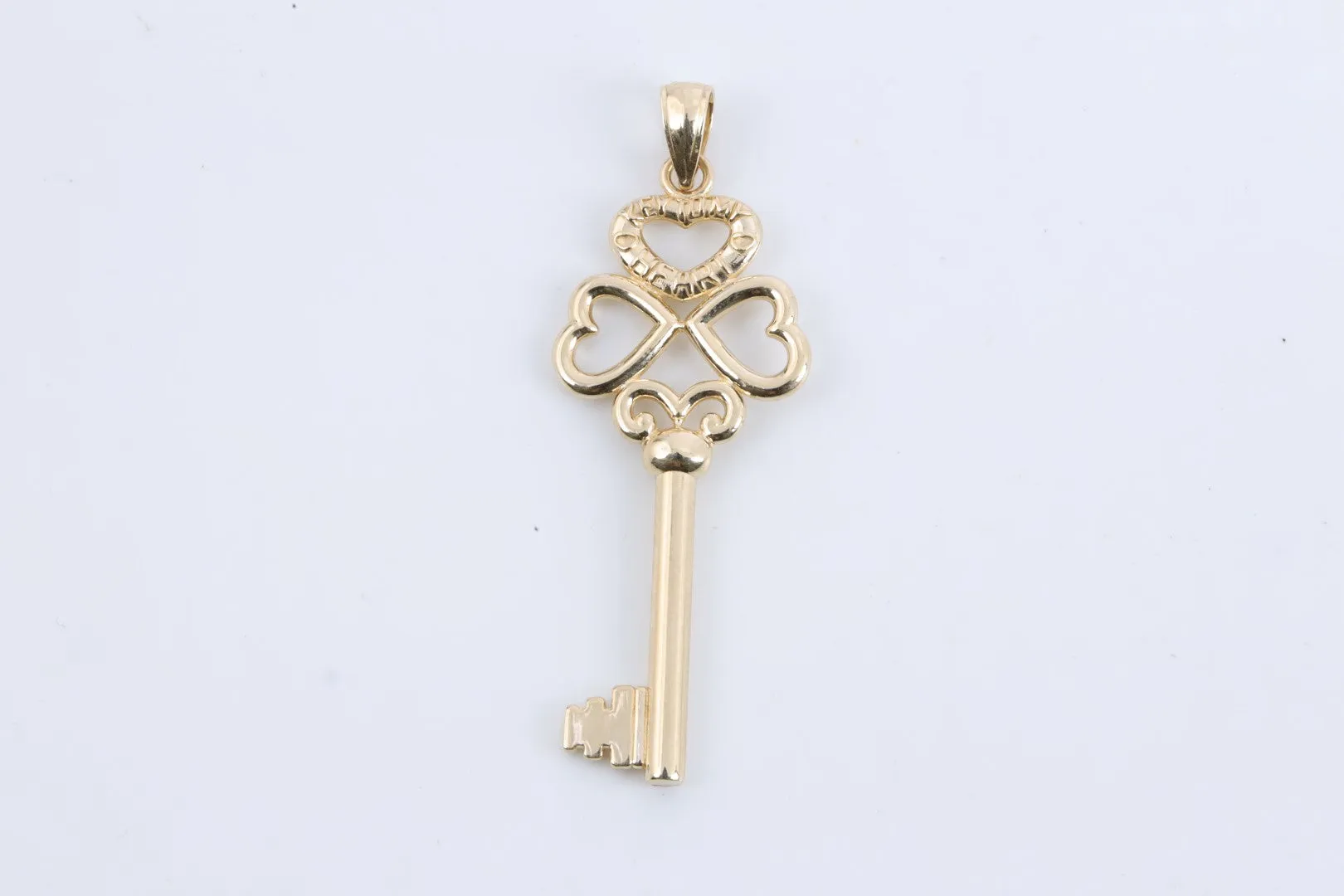 14k Yellow Gold "Key To My Heart" Key Pendant (4.37g.)