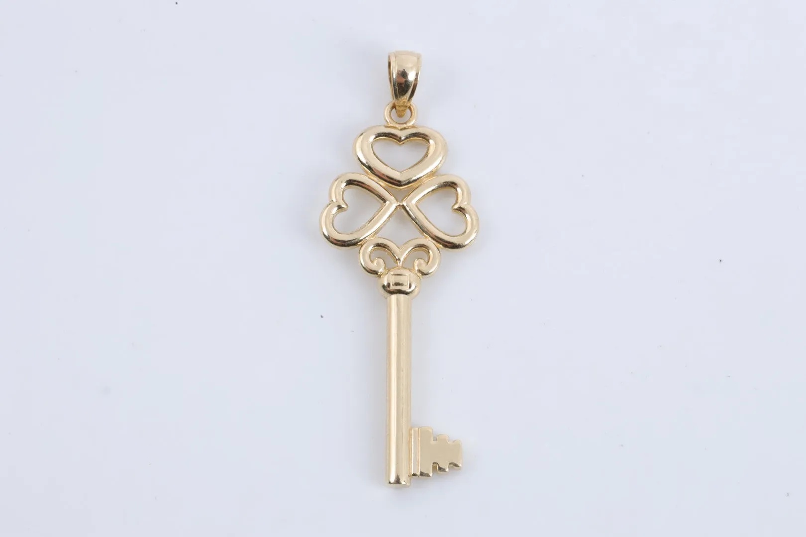 14k Yellow Gold "Key To My Heart" Key Pendant (4.37g.)