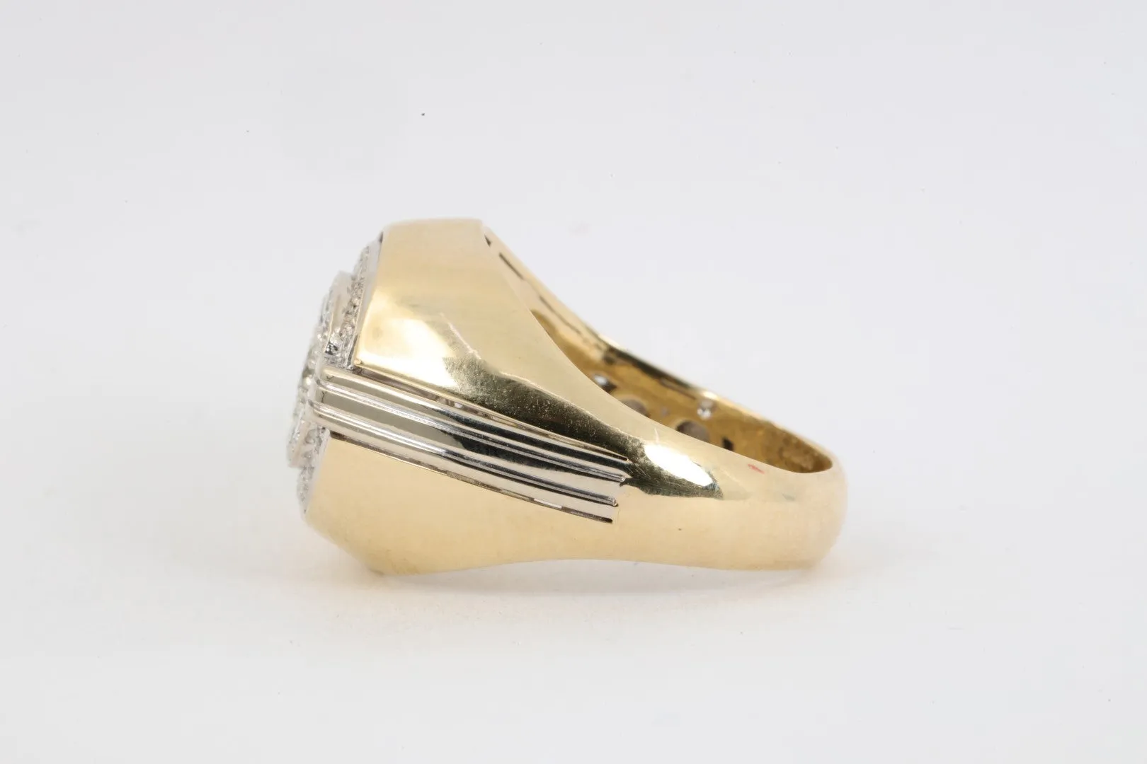 14k Yellow Gold Ring with 0.91tcw Diamonds Size 10.75 (12.83g.)