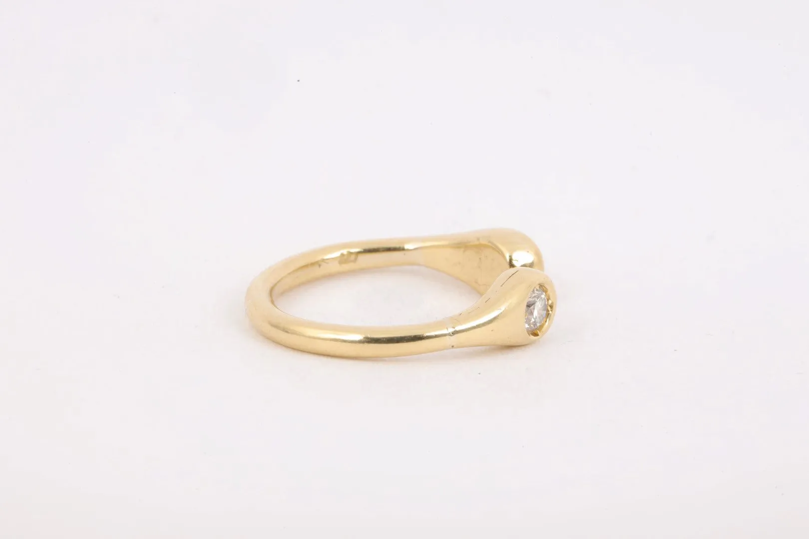 18k Yellow Gold Ring with 0.14tcw Diamond Size 5 (3.82g.)