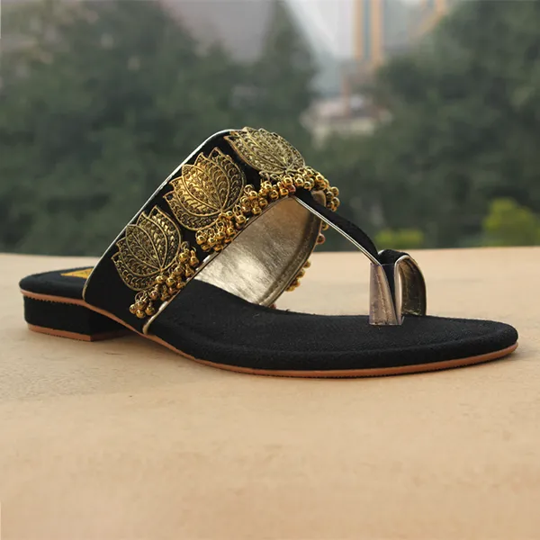 Black Fancy Kohlapuri for women