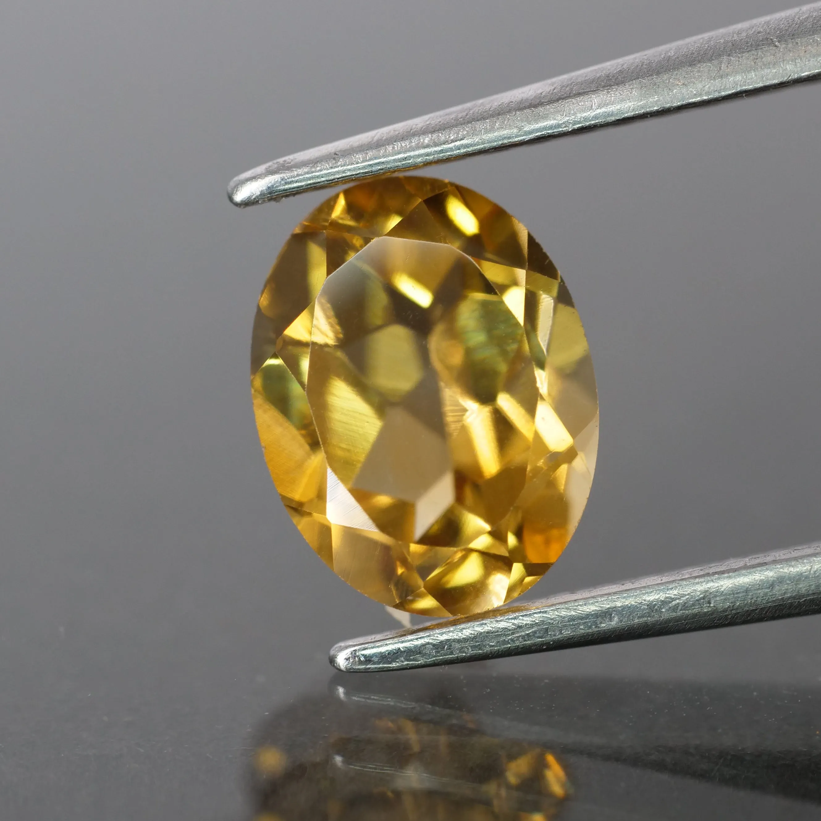 Citrine | natural, oval cut 8x6mm, VS, 1.1ct