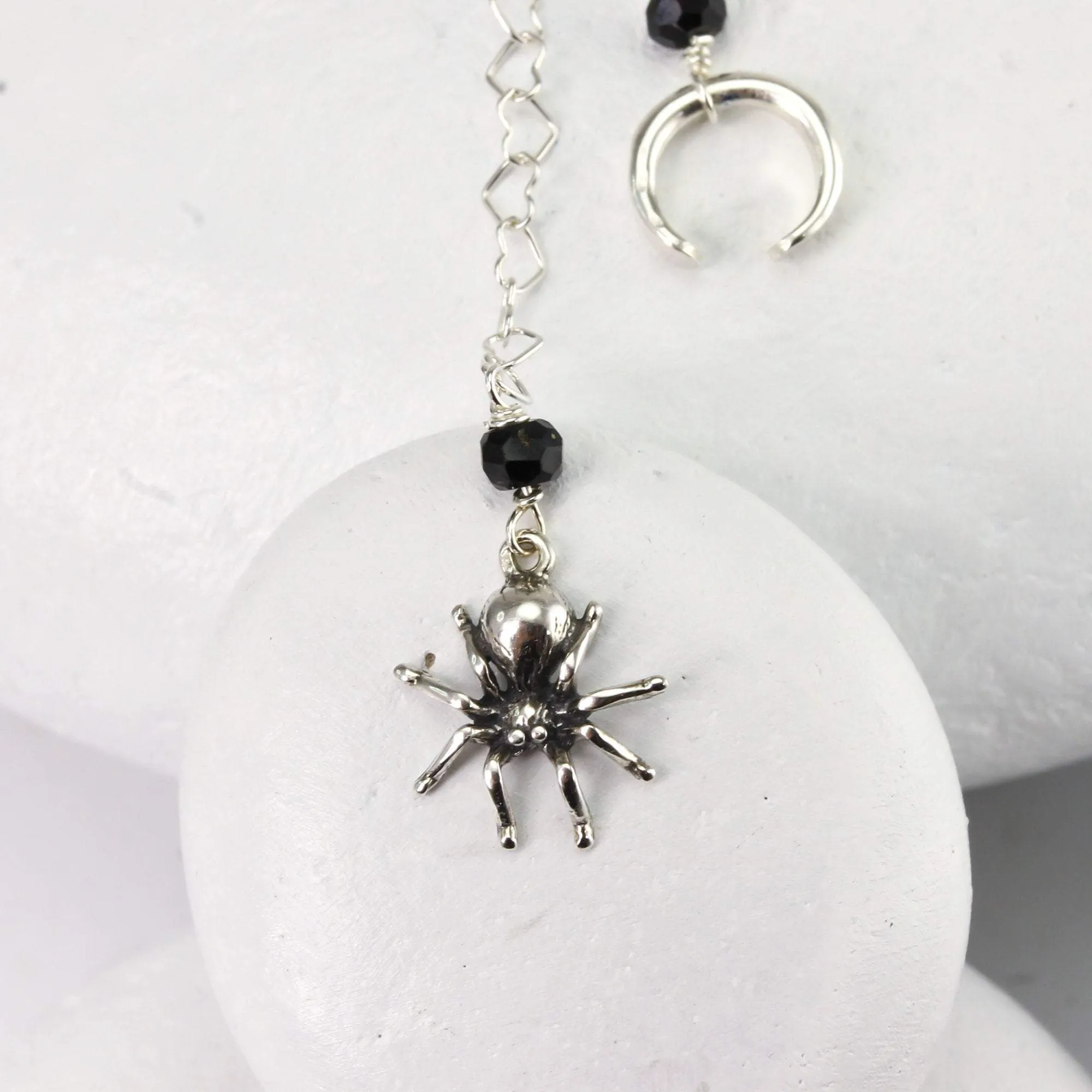 Dangling Spider Ear Cuff in Silver