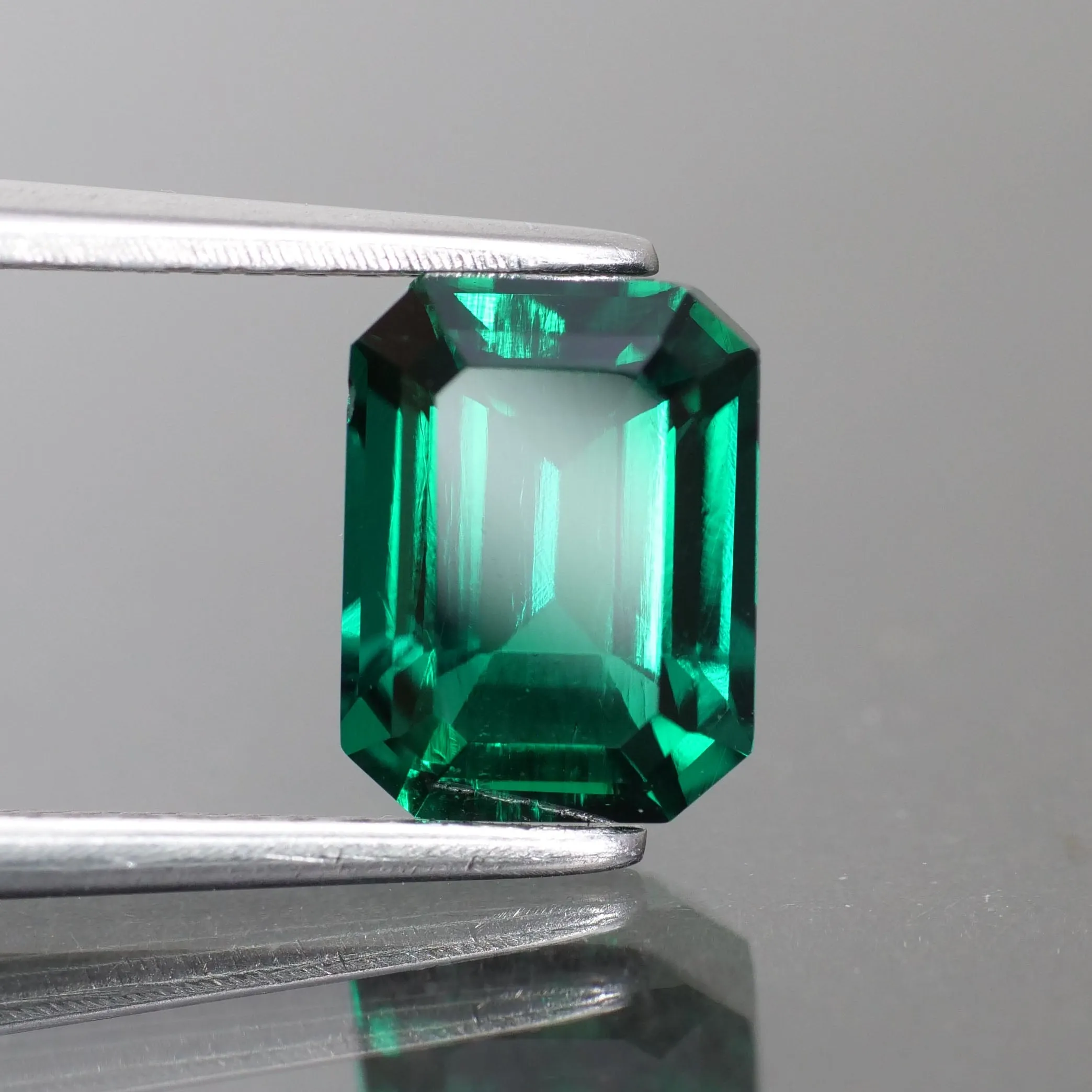 Emerald | Lab-Created Hydrothermal, octagon cut 8x6mm, VS 1.6ct