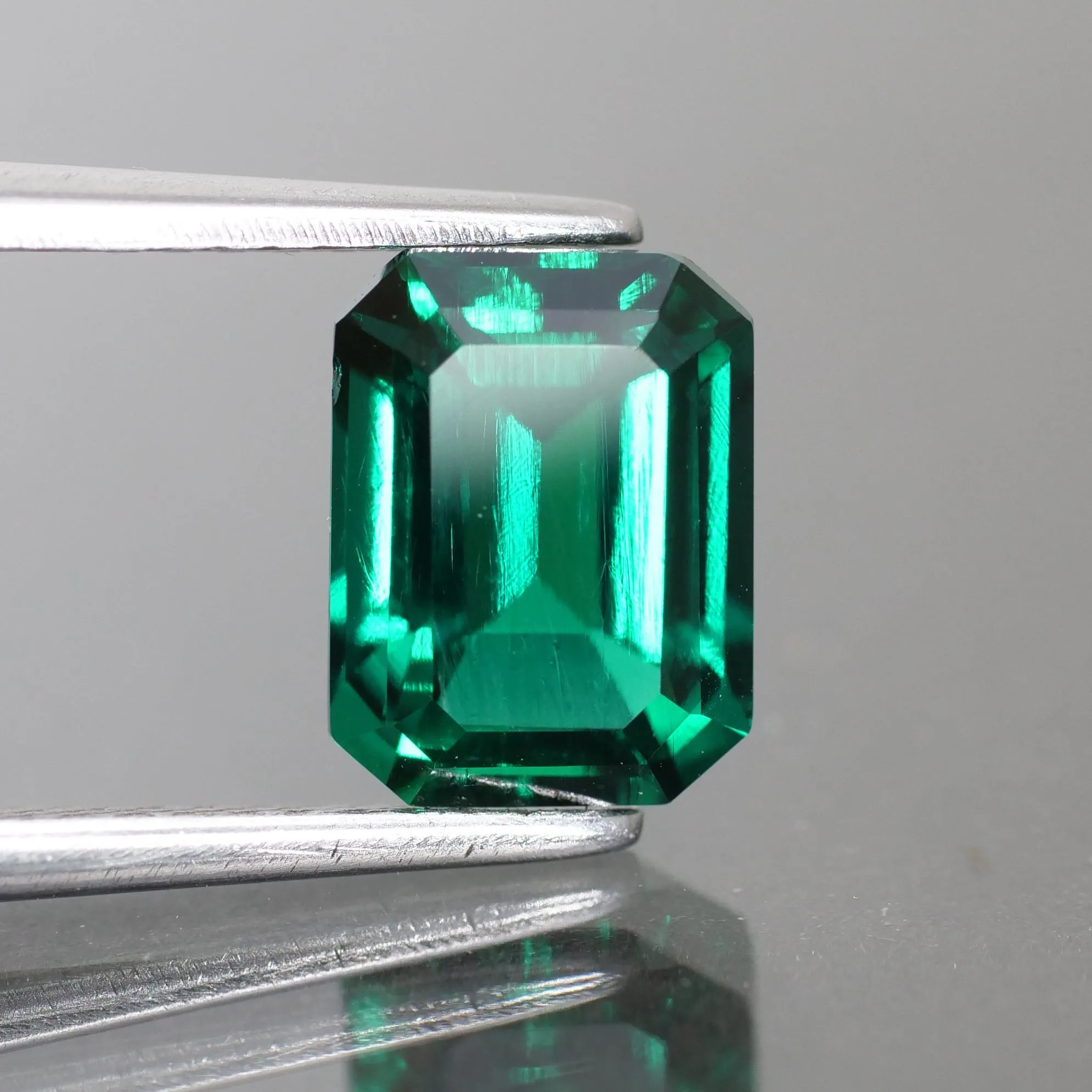 Emerald | Lab-Created Hydrothermal, octagon cut 8x6mm, VS 1.6ct