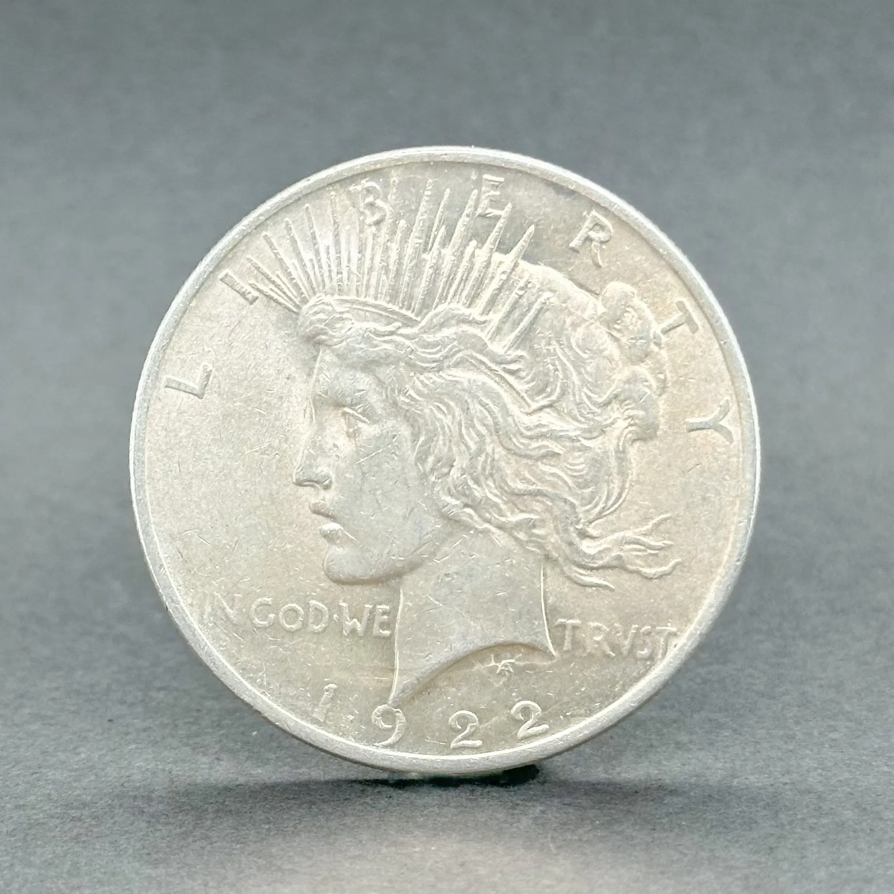 Estate 0.900 Fine Silver 1922 $1 Lady Liberty Peace Dollar Coin a