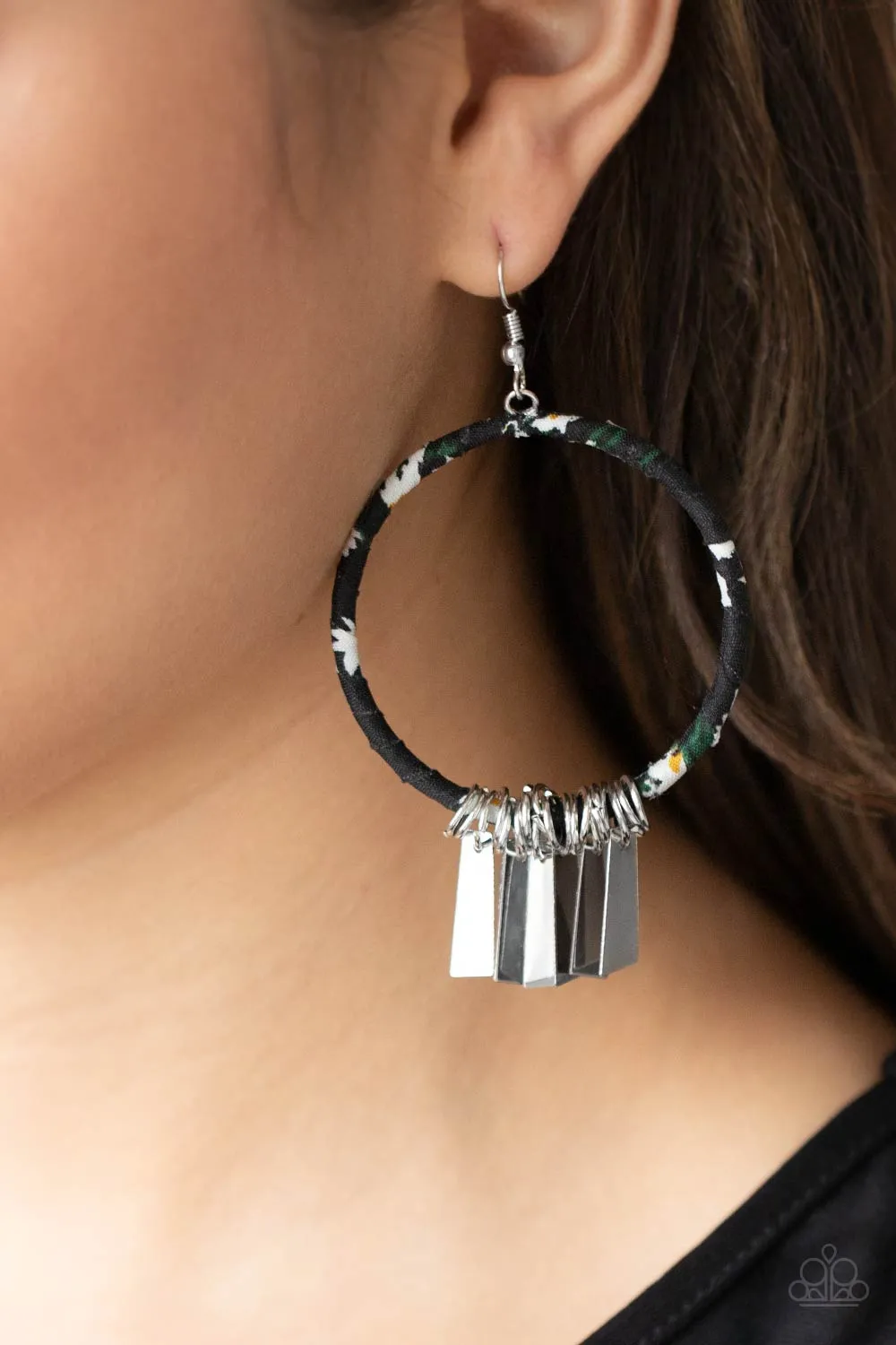 Garden Chimes - Black Paparazzi Earrings