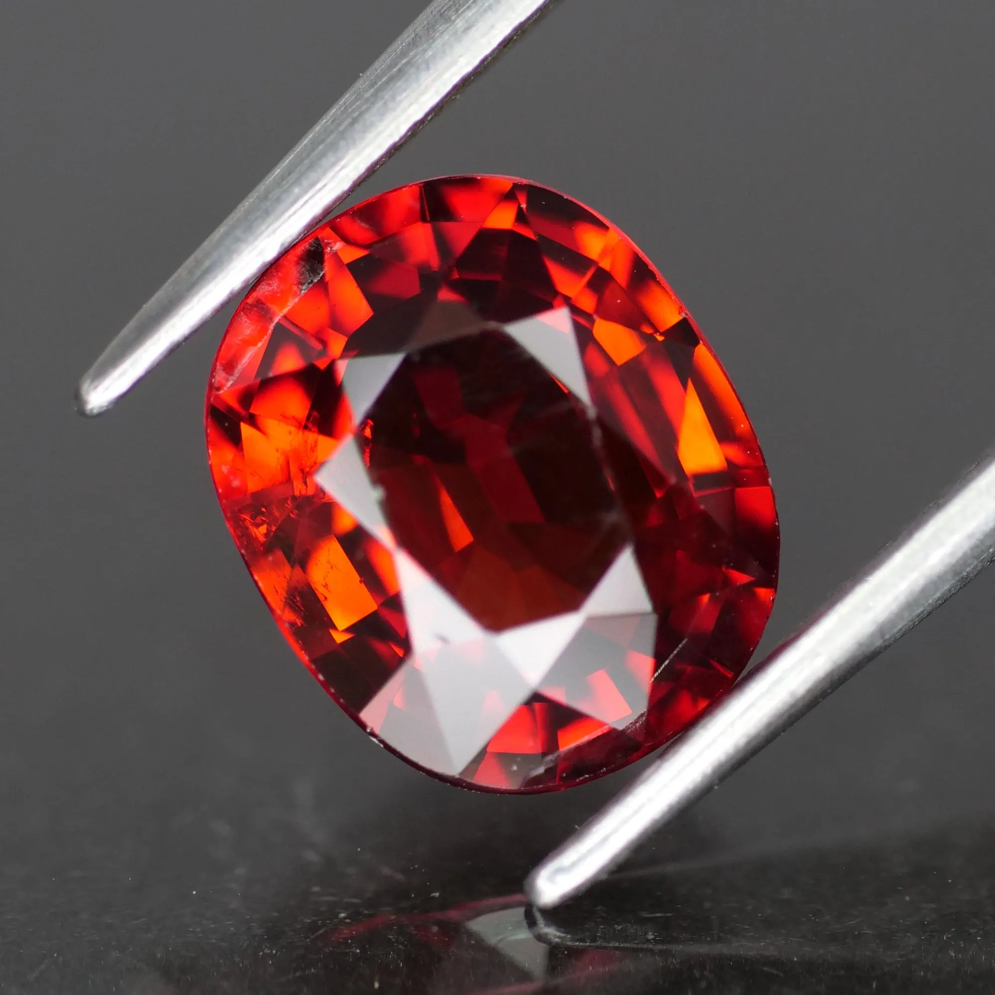 Garnet | natural, cushion cut, *8x7 mm, VS *2.5ct