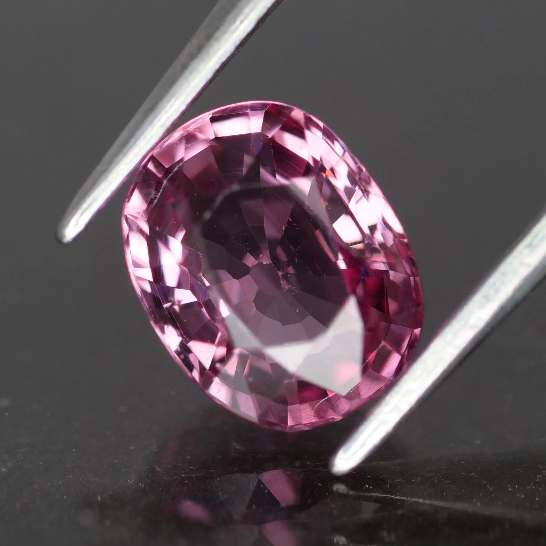 Garnet | natural, purple, cushion cut, *8x6 mm, VVS *2 ct