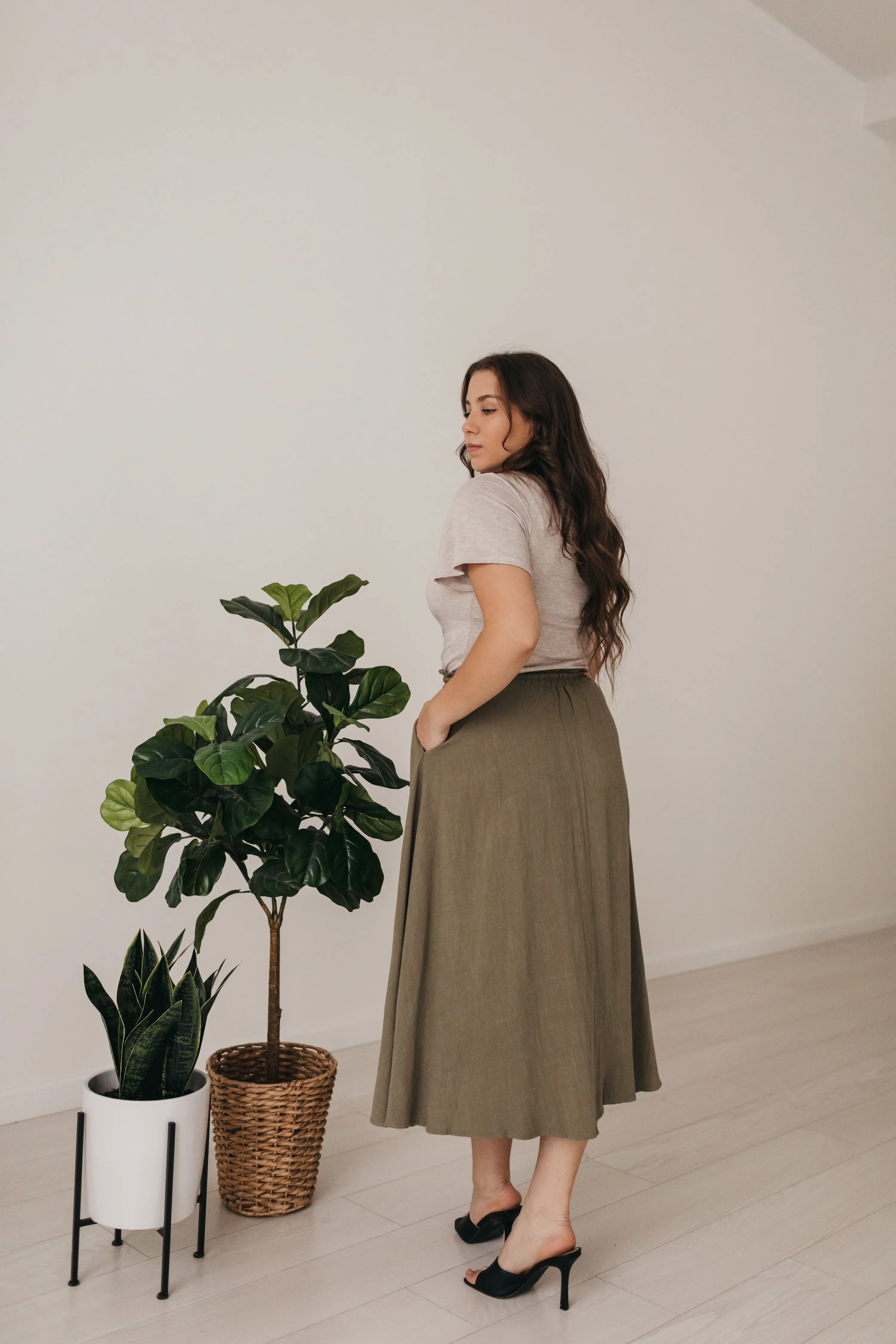 Helen Midi Skirt in Olive