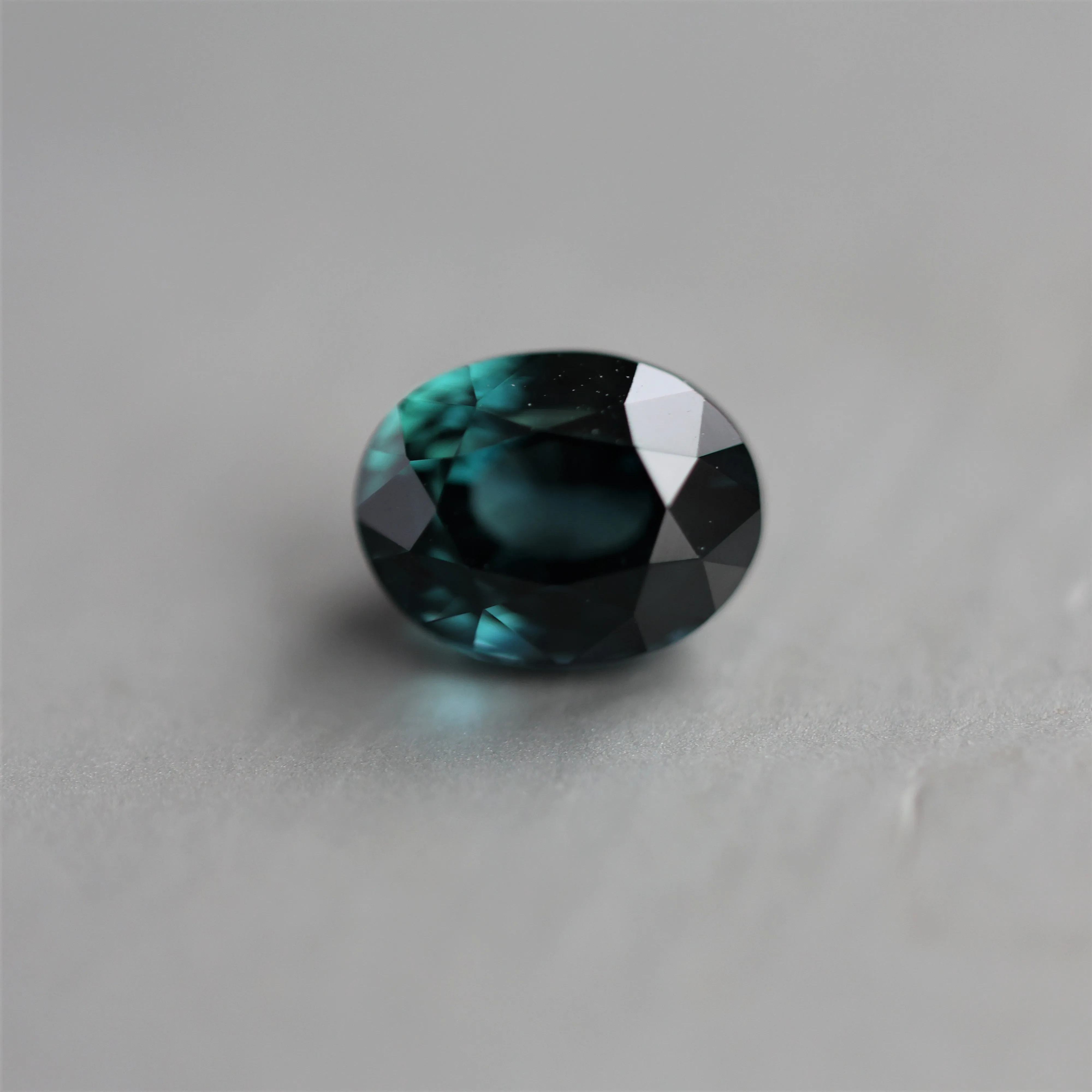 Loose 2.02 Ct Oval Teal Sapphire