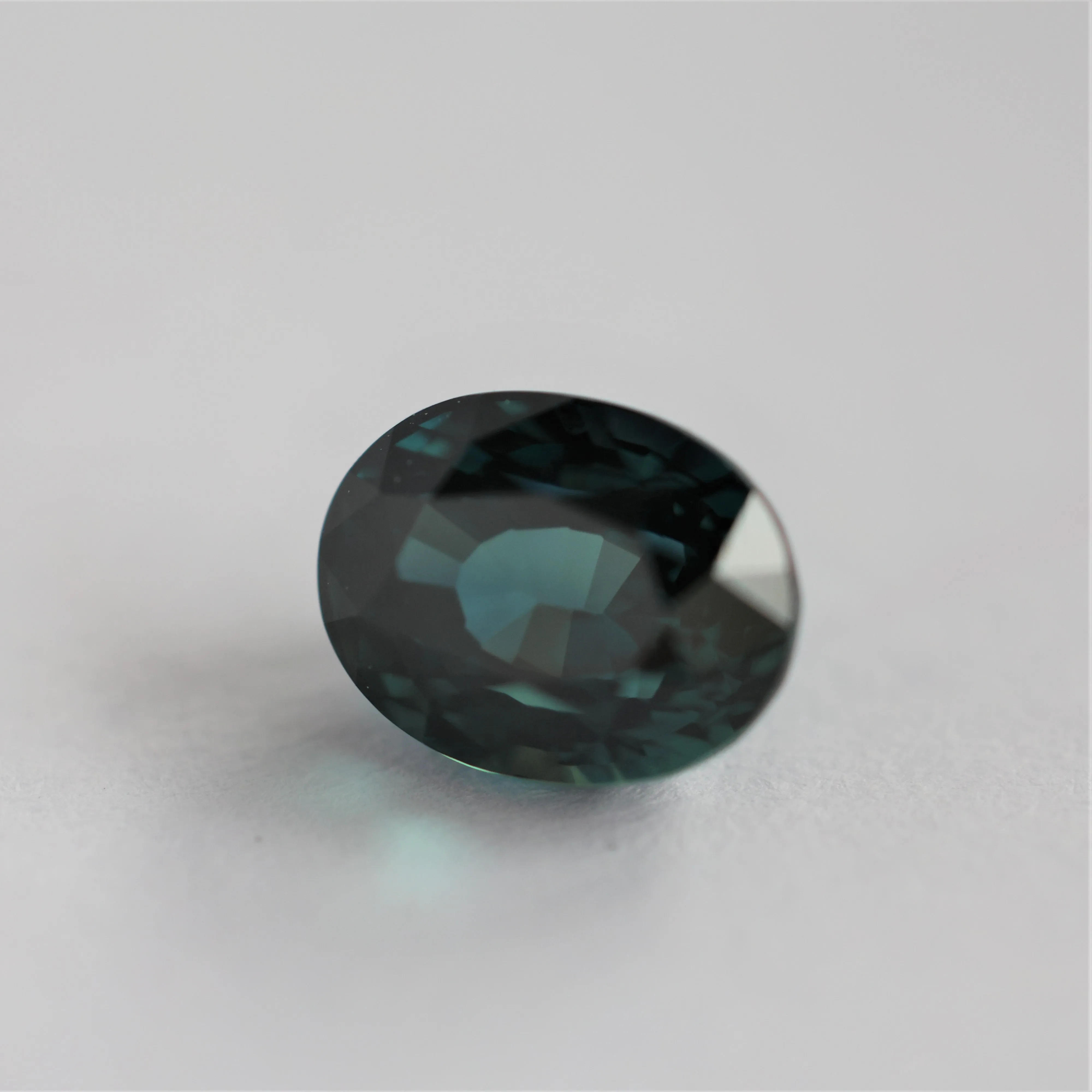 Loose 2.02 Ct Oval Teal Sapphire