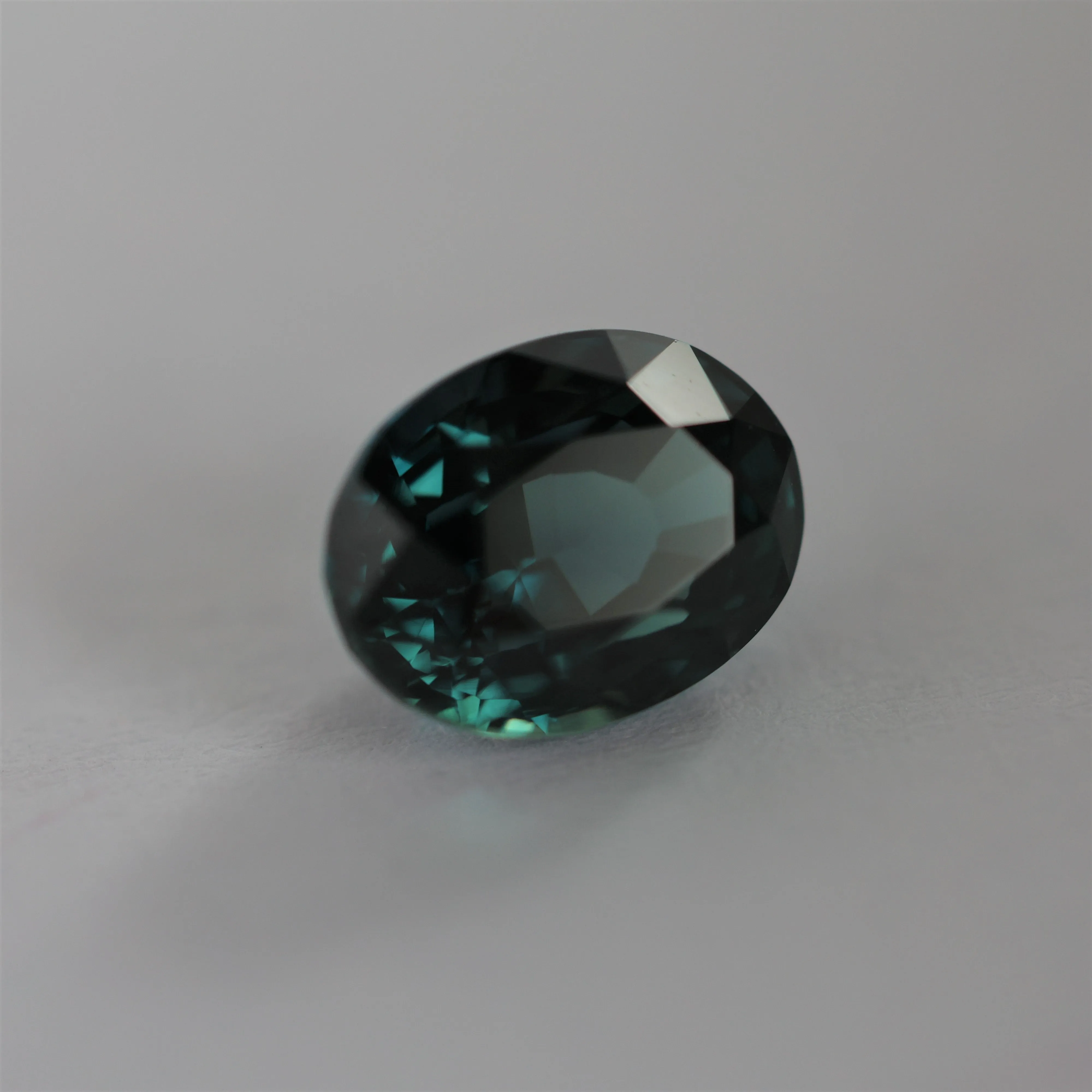 Loose 2.02 Ct Oval Teal Sapphire