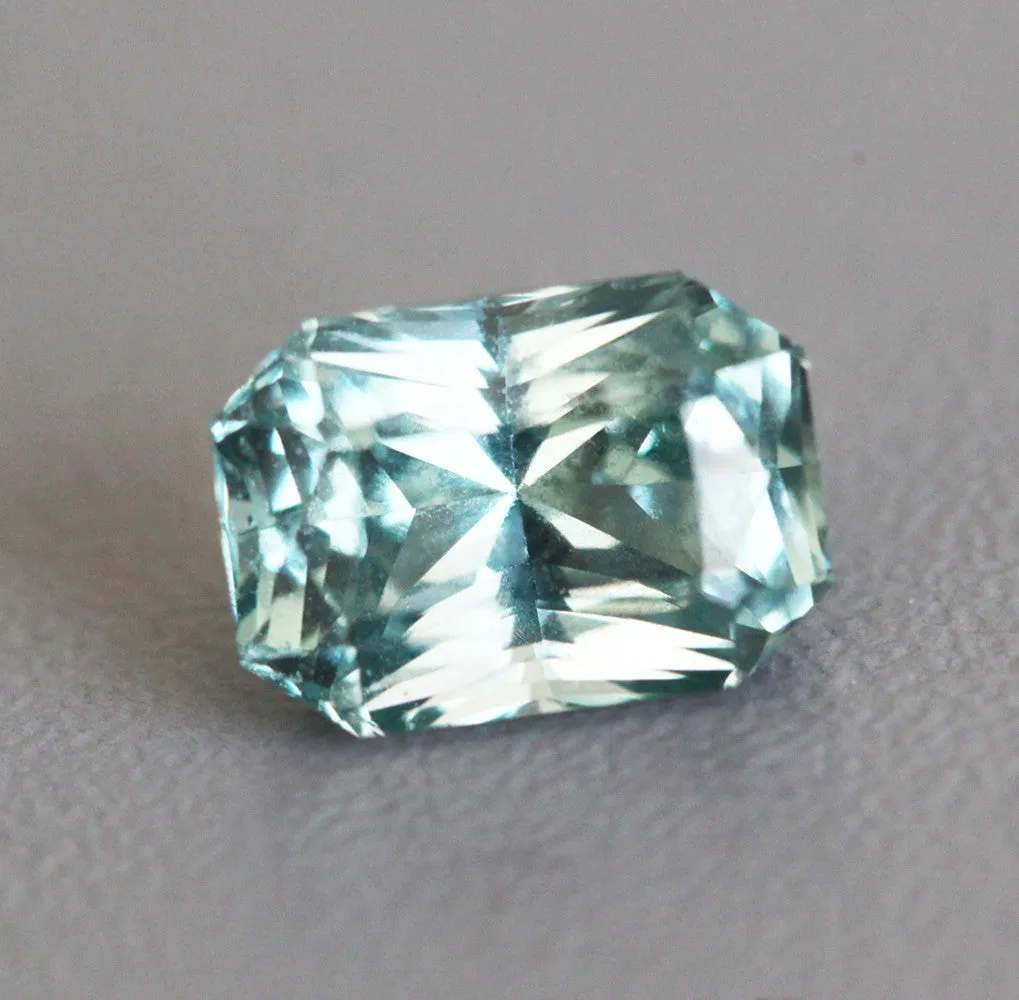 Loose 4.50 Ct Octagon Green Sapphire