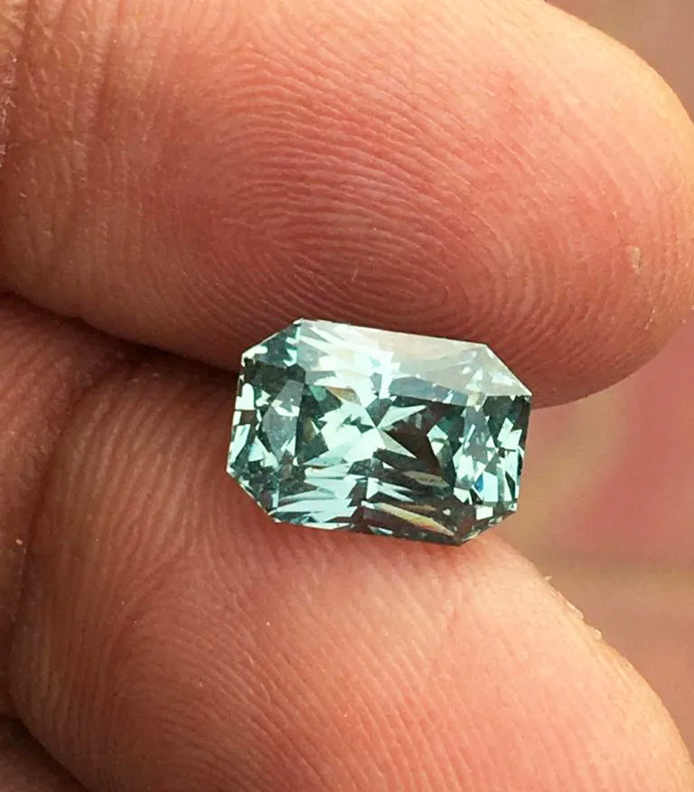 Loose 4.50 Ct Octagon Green Sapphire