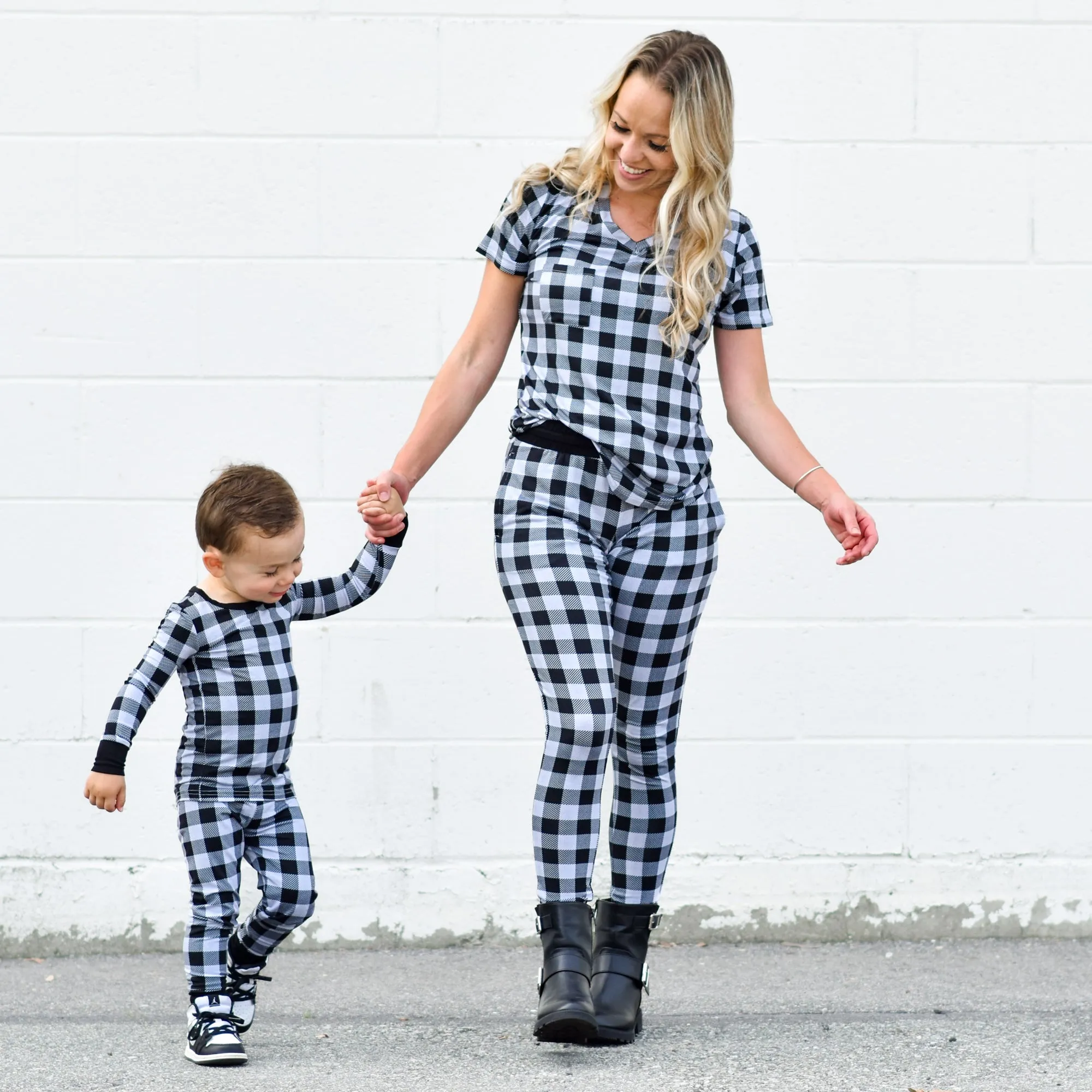 MAMA V-NECK- Grey Buffalo Plaid