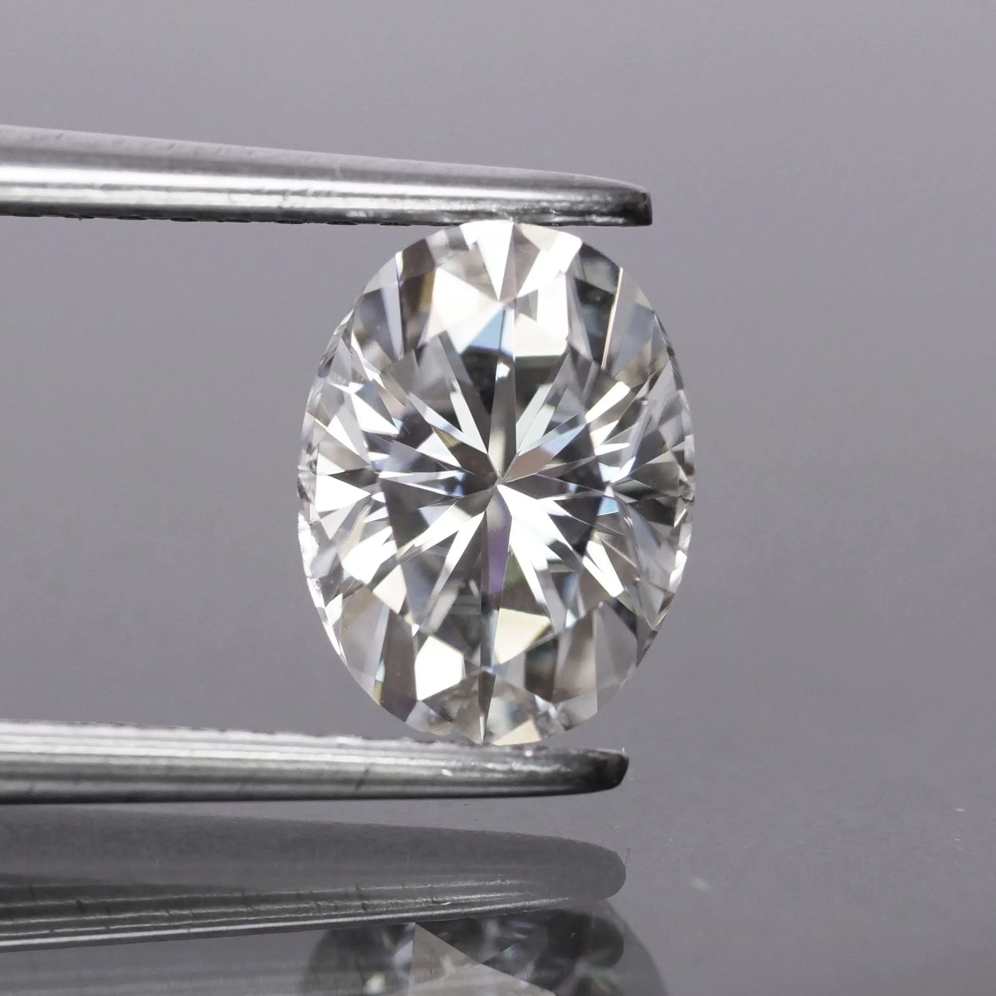 Moissanite | oval cut 9x7 mm, G color, VS, 2.2 ct