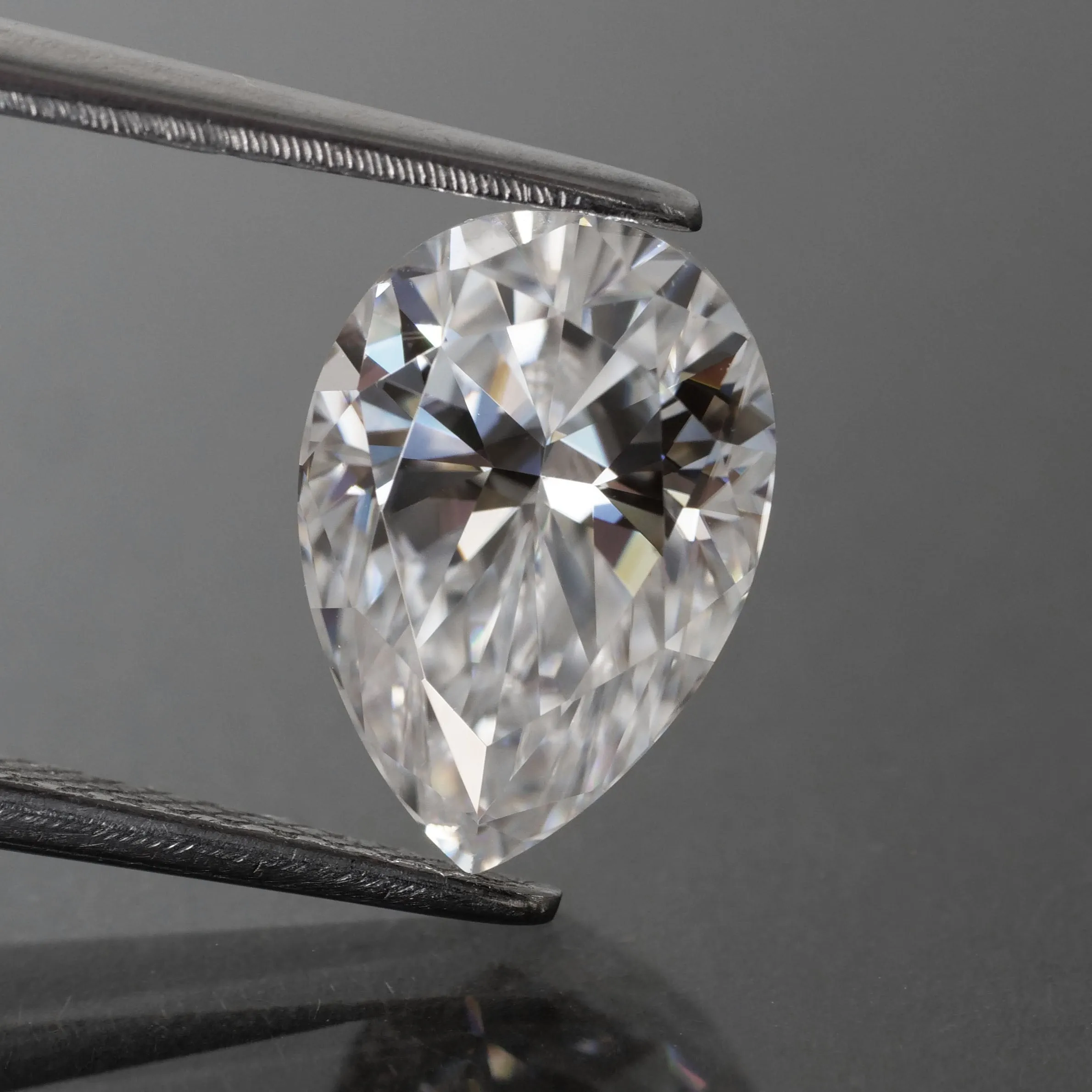 Moissanite | pear cut 10x7 mm, G color, VS, 2.35 ct