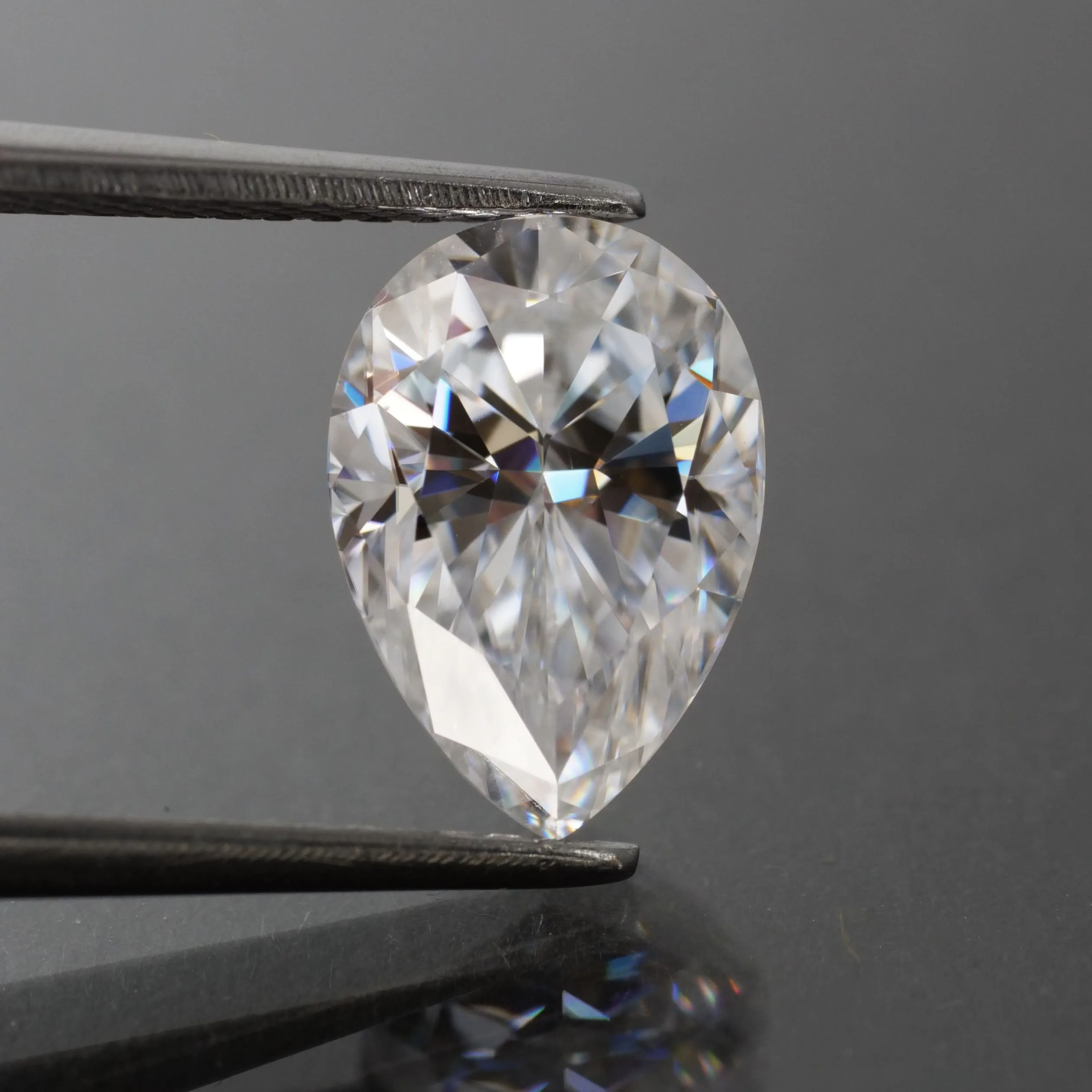 Moissanite | pear cut 10x7 mm, G color, VS, 2.35 ct