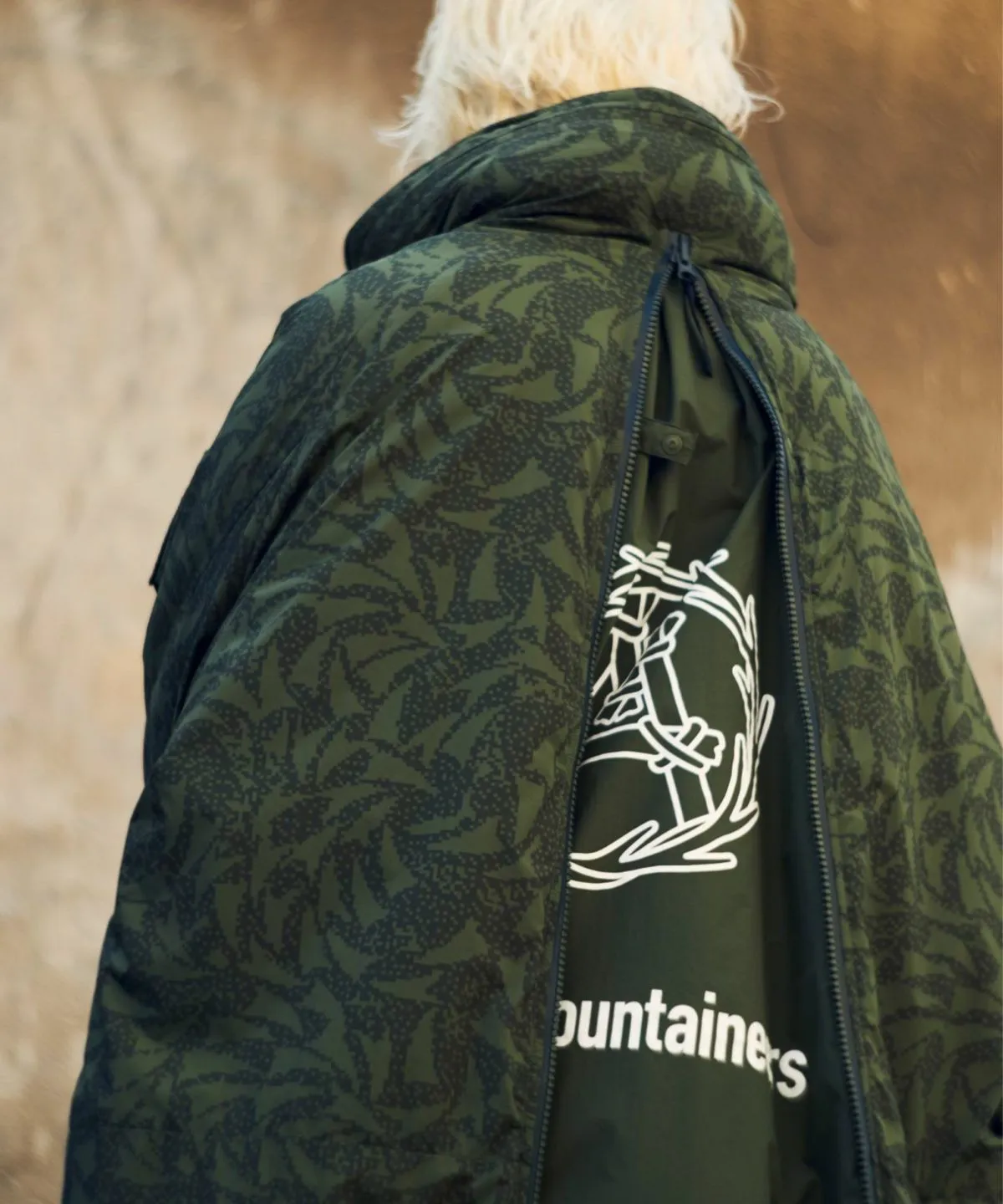 MOUNTAIN RESEARCH WILD THINGS × GENERAL RESEARCH MONSTER PARKA-GREEN