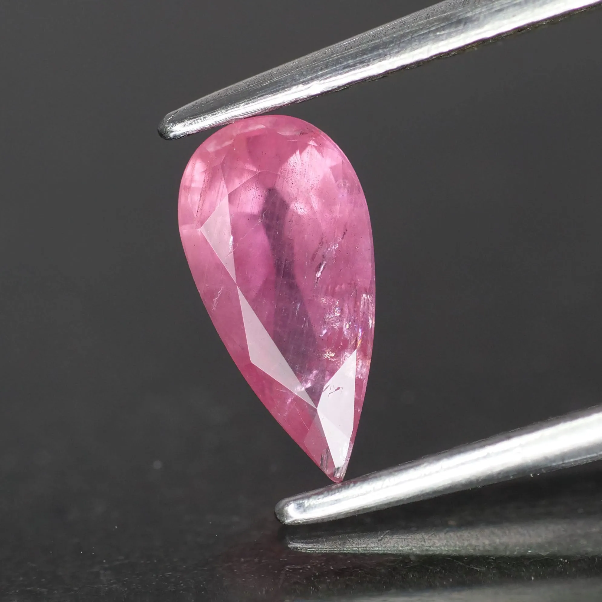 Pink Sapphire | natural, purplish pink, pear cut *8x4mm, VS 0.49ct