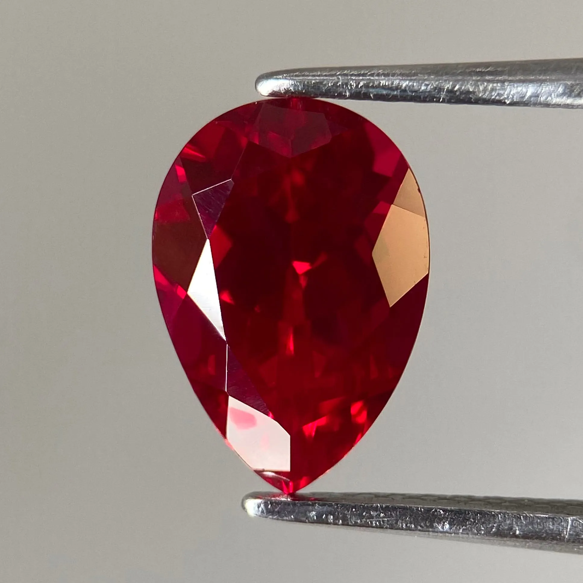 Ruby | Lab created, pear cut 10x7 mm, *2.60 ct