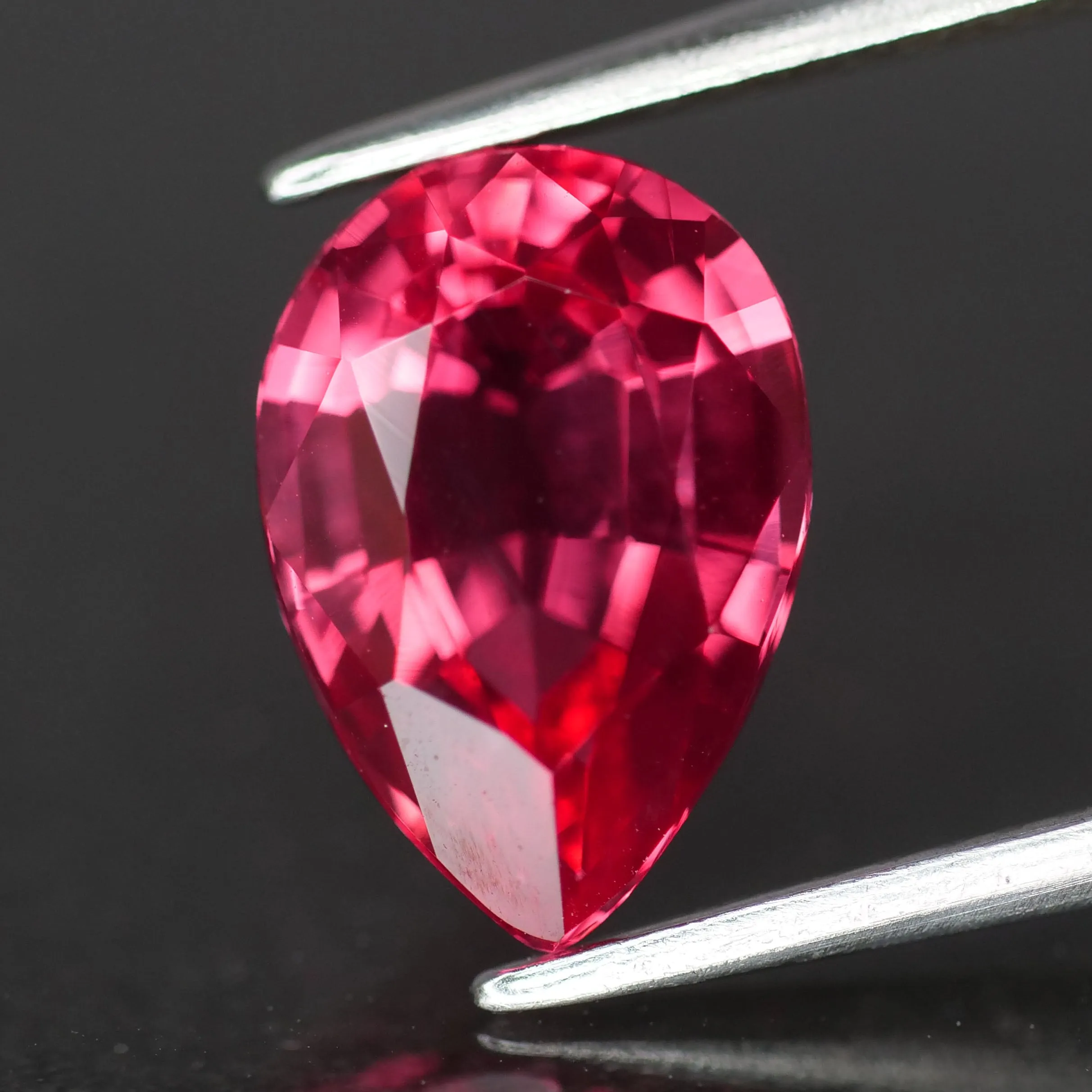 Sapphire | lab created, padparadscha color, pear cut 10x7 mm, 2.7ct, VS