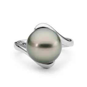 Tahitian Pearl and Gold Ring