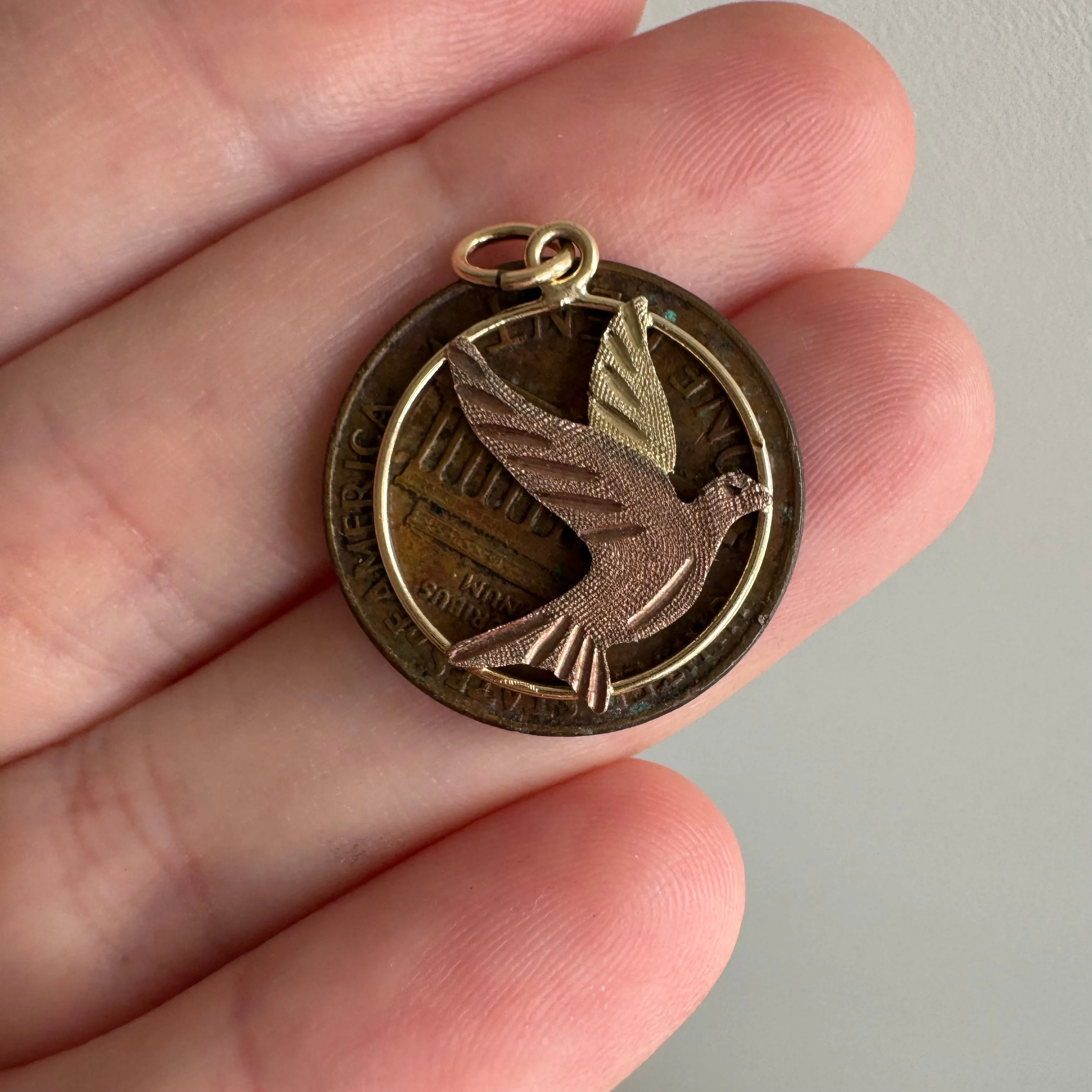 V I N T A G E // bird of peace / 10k tricolor black hills dove / a charm or pendant